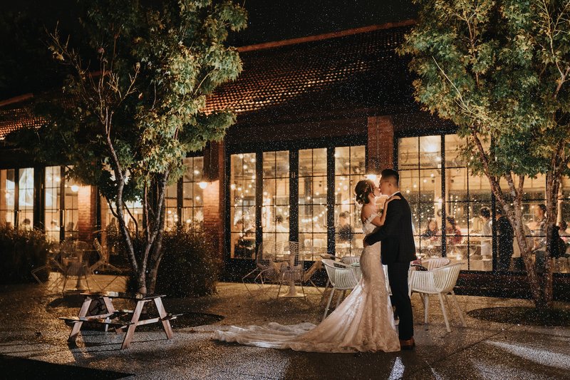 美軍俱樂部｜室內證婚宴客（黃紅）